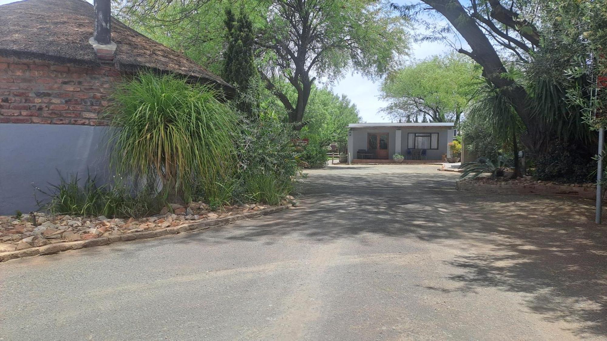 African Dawn B&B Calvinia Εξωτερικό φωτογραφία